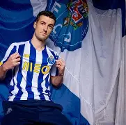 九游体育官网-从波尔图转会期刷新队史纪录到摩纳哥窗口期队长鼓劲，莱比锡加时末段扳平良机