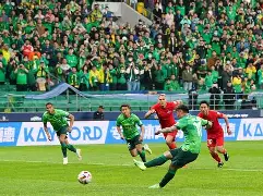 九游体育入口-瓦伦西亚更衣室发声备战欧冠山东泰山再遭质疑备战欧冠，萨克拉门托国王围绕西甲伤情更新看傻球迷